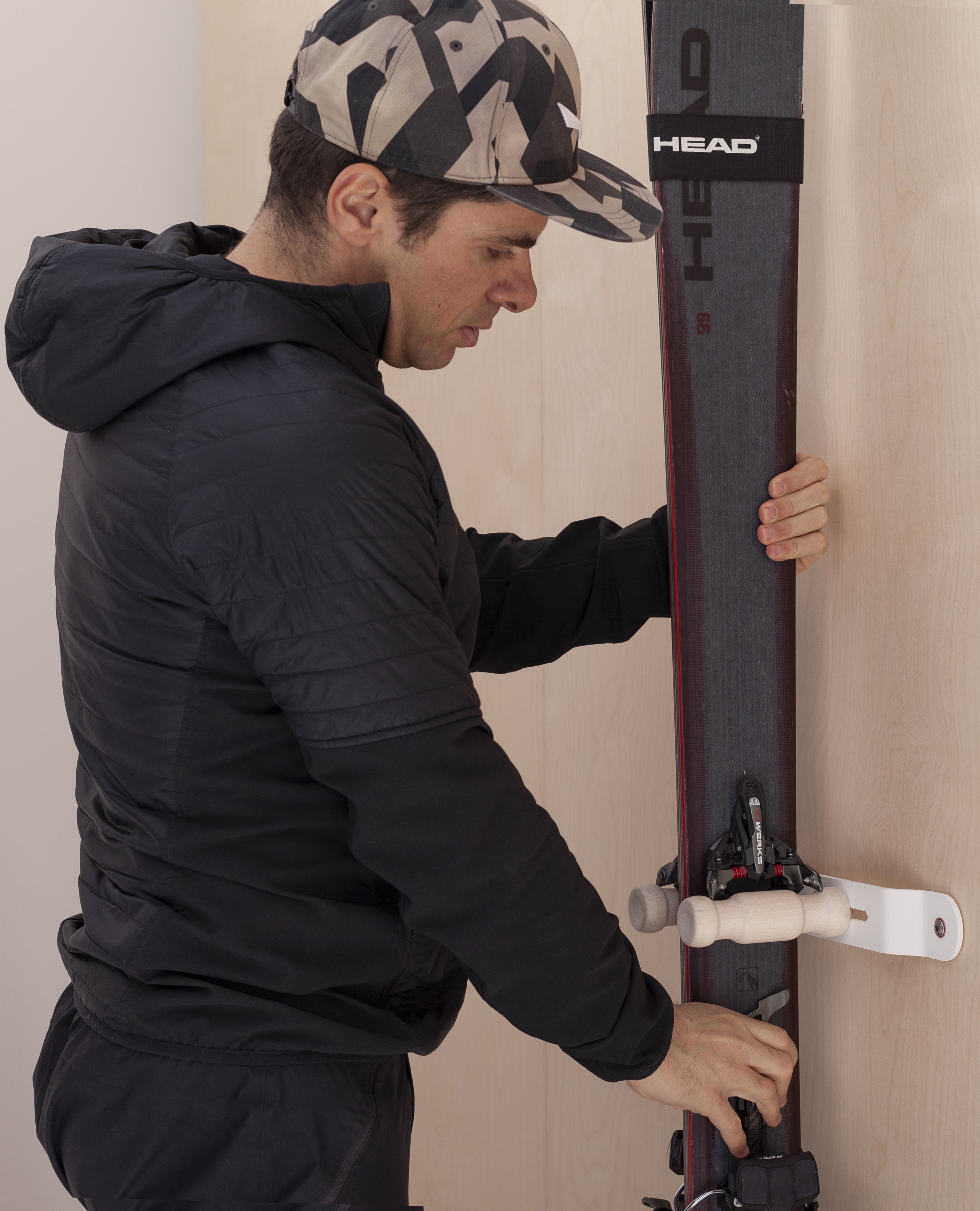 Ski hangers